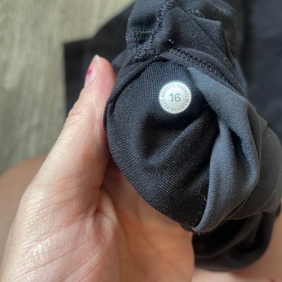 Lululemon Align Crop Incognito Camo Multi Grey Leggings Size 16 workout pants - Picture 4 of 7